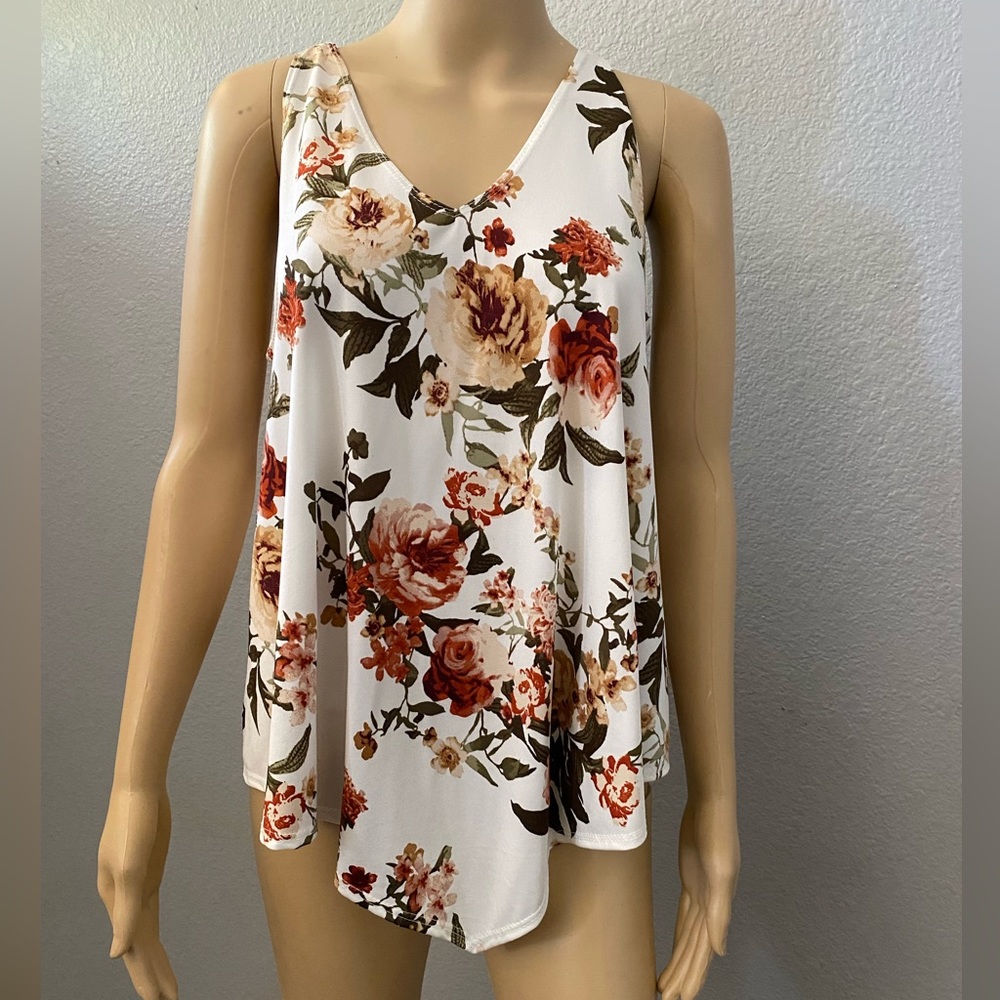 Women’s First Love tank top. Size L